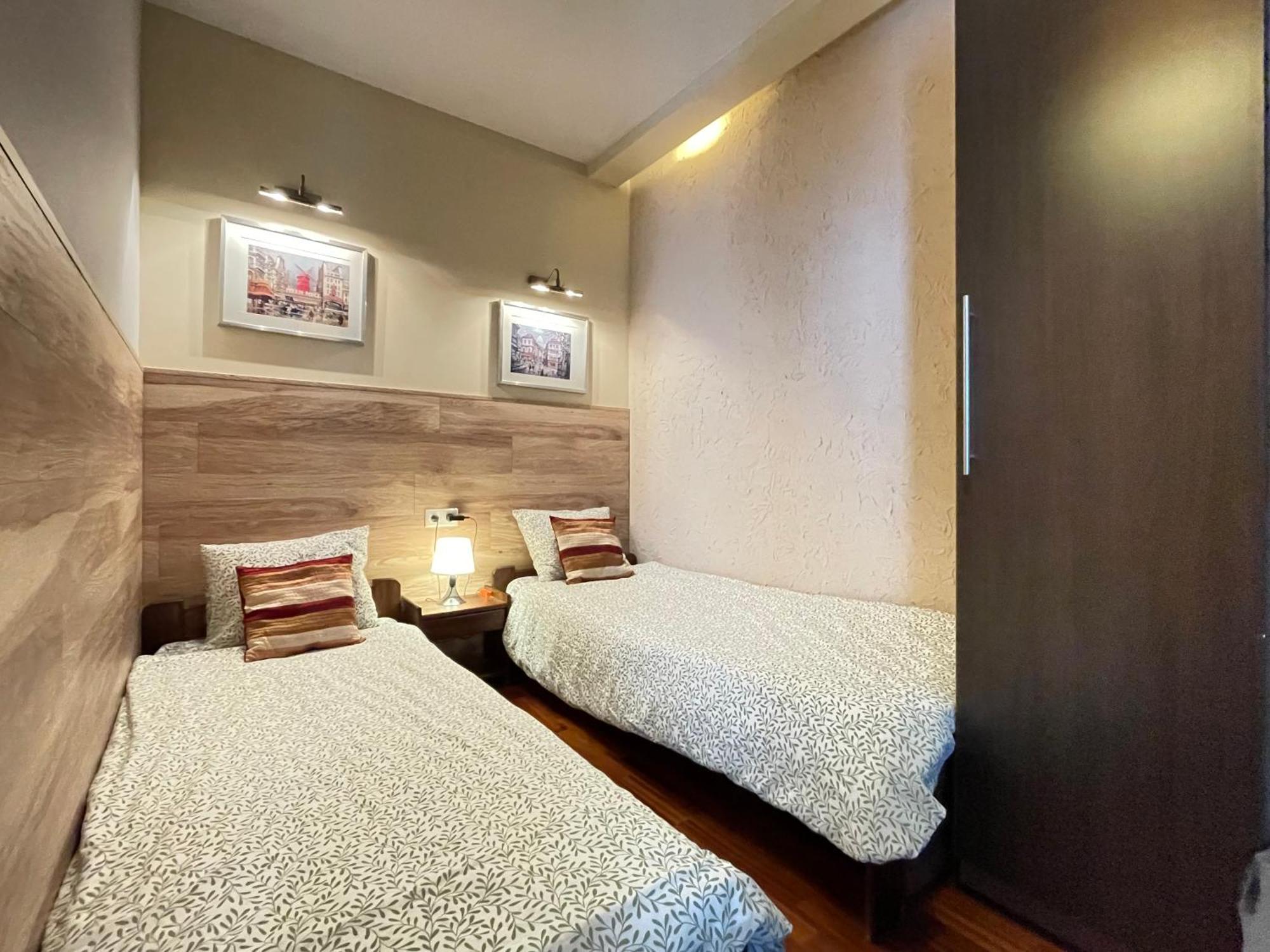 Apartment Superior Pulawska, 4 Rooms, 3 Bedrooms, Metro! Recepcion24h! Warschau